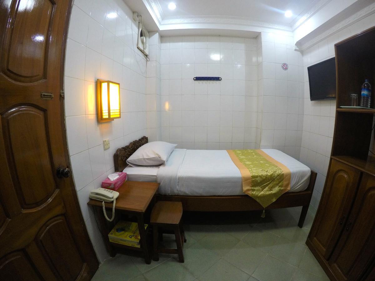 May Shan Hotel Yangon Dış mekan fotoğraf